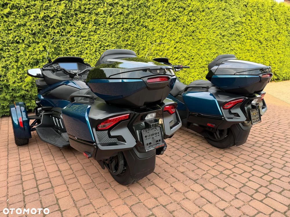 Can-Am Spyder - 6
