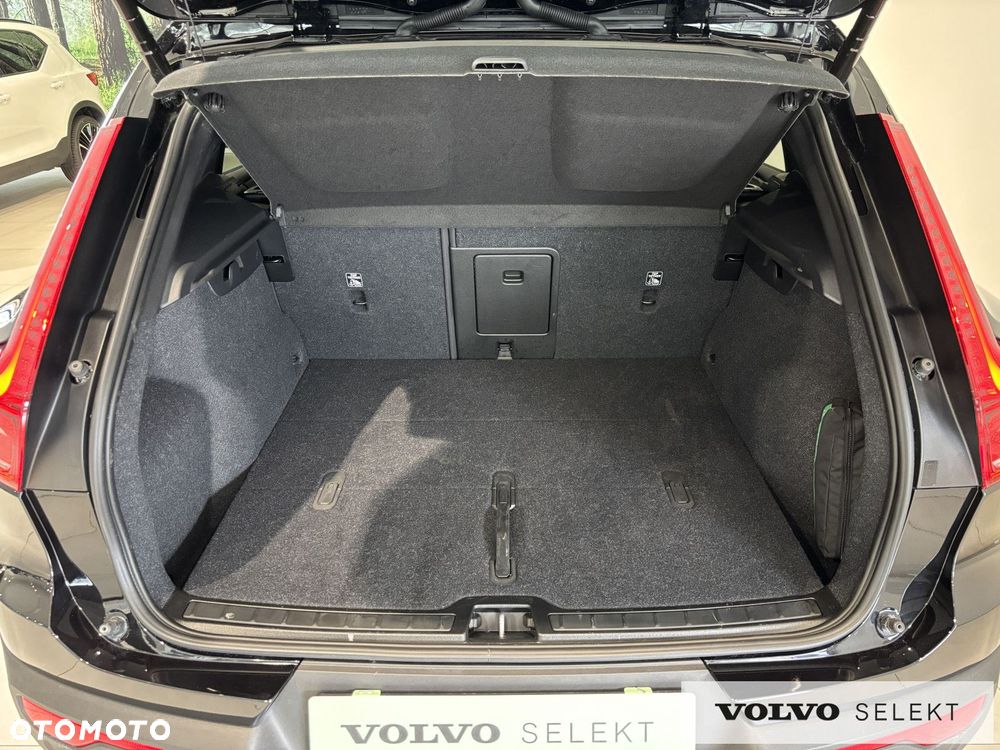 Volvo XC 40 - 24