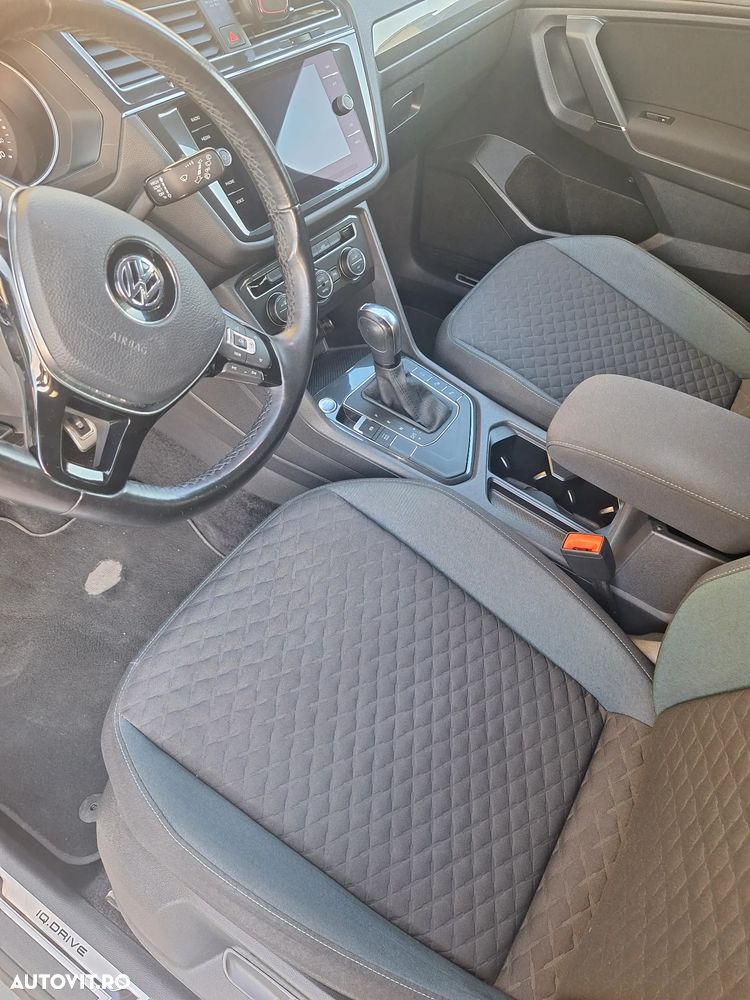 Volkswagen Tiguan - 16