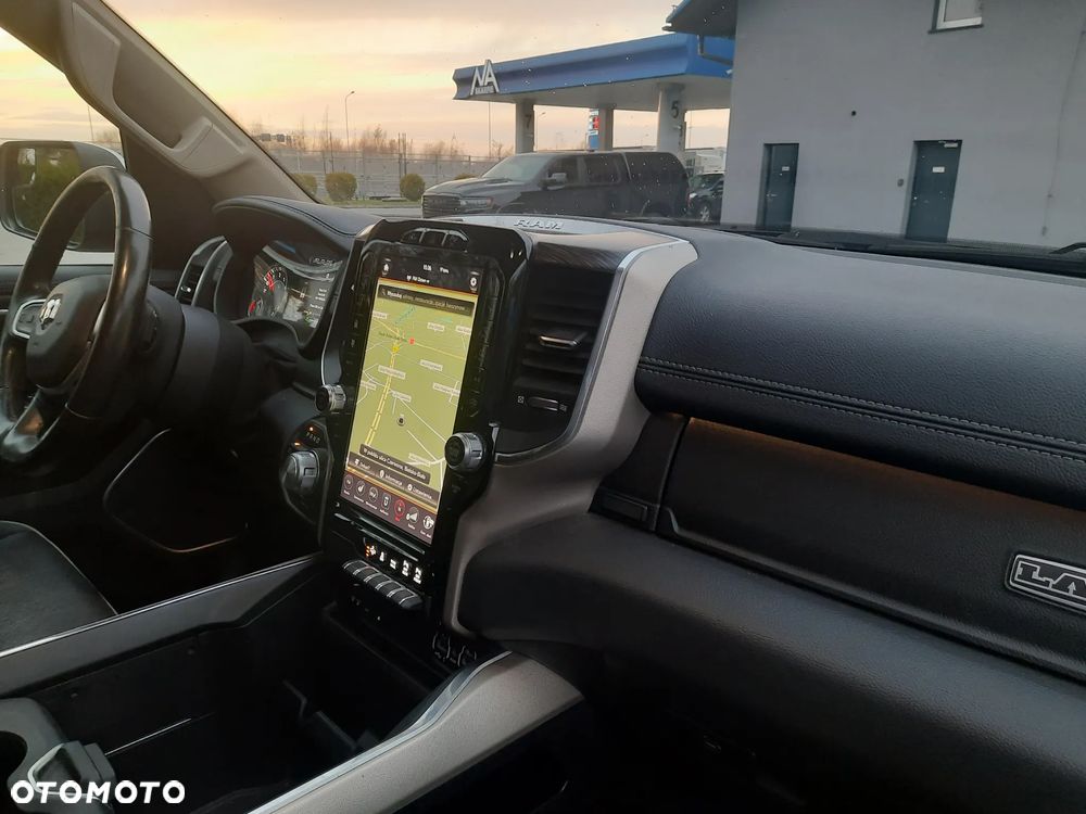 RAM 1500 5.7 Crew Cab Laramie - 10