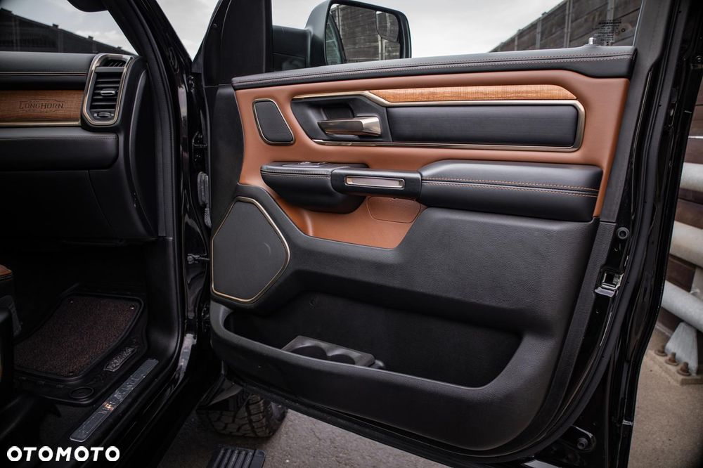 RAM 1500 5.7 Crew Cab Longhorn - 24