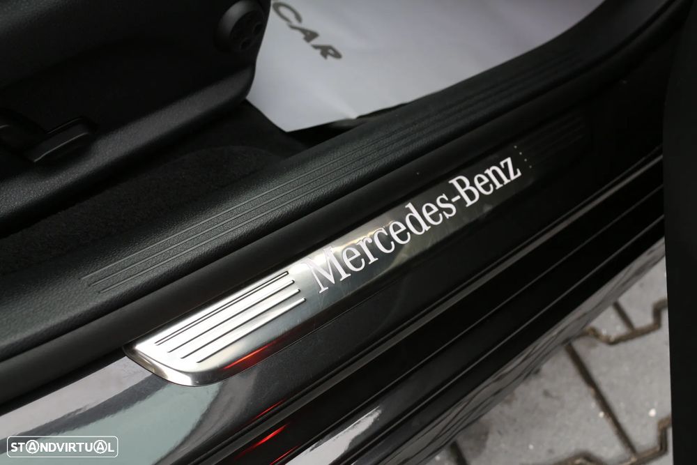 Mercedes-Benz E 300 de AMG Line - 36