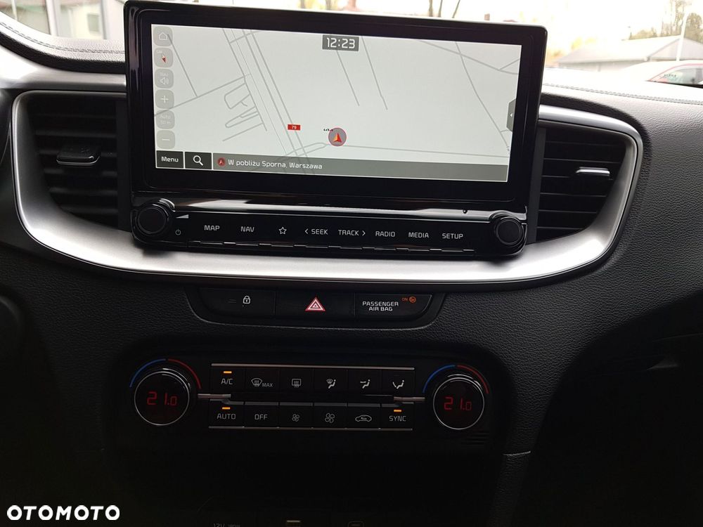 Kia Ceed - 21