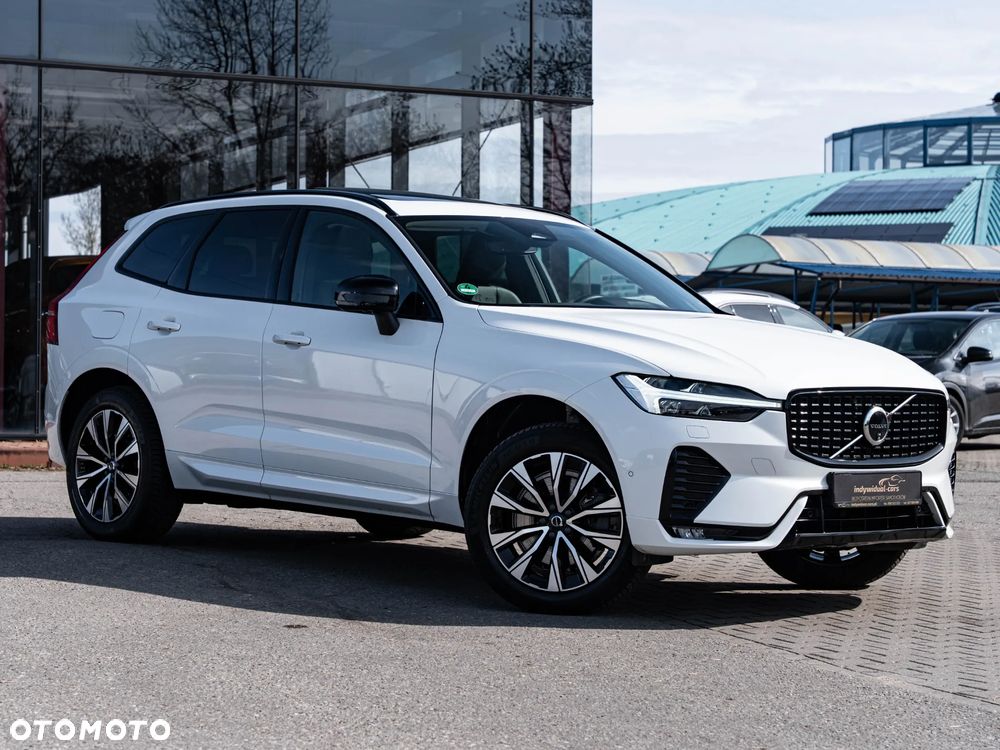 Volvo XC 60 B4 B Plus Dark - 8