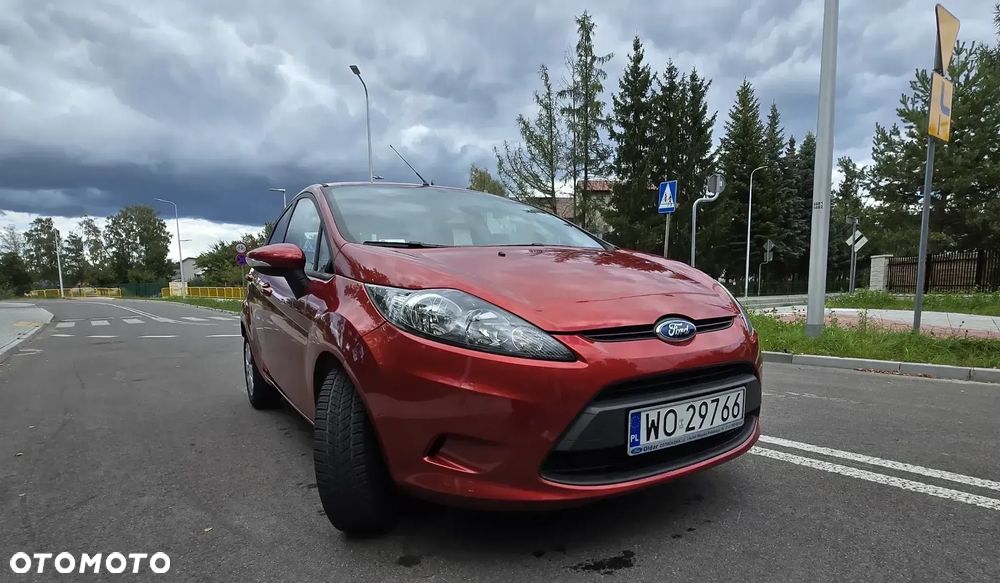 Ford Fiesta 1.25 Ambiente EU5 - 1