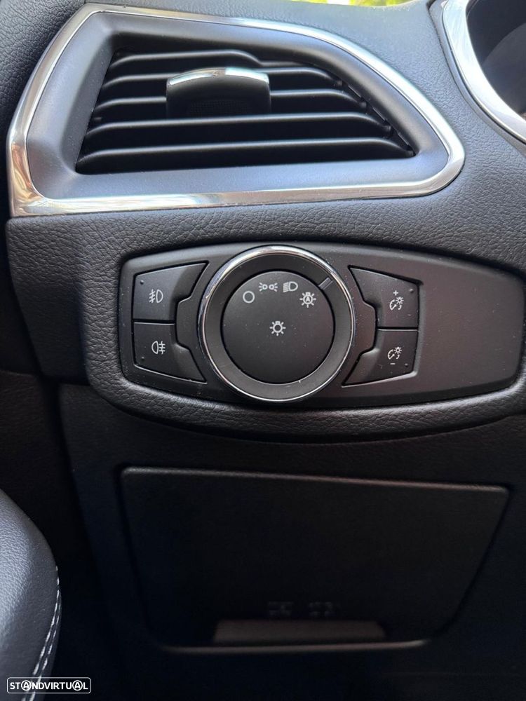 Ford S-Max 2.0 TDCi Titanium - 25