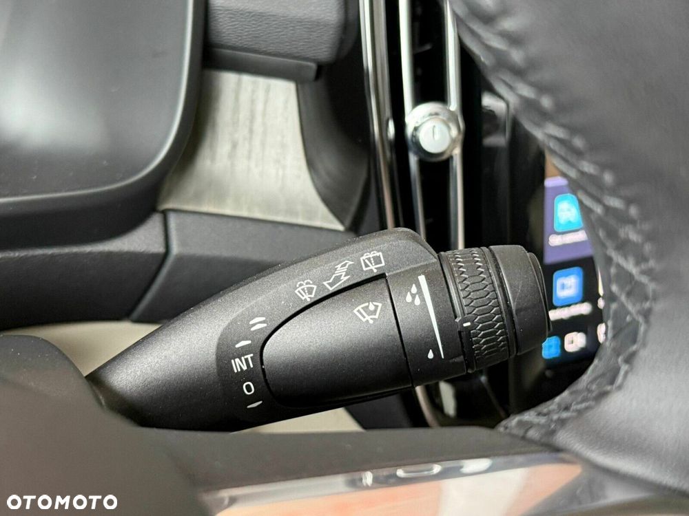 Volvo XC 40 B4 AWD Plus Bright - 21