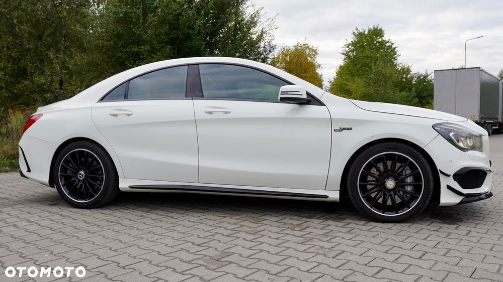 Mercedes-Benz CLA ver-45-amg-4--matic - 9