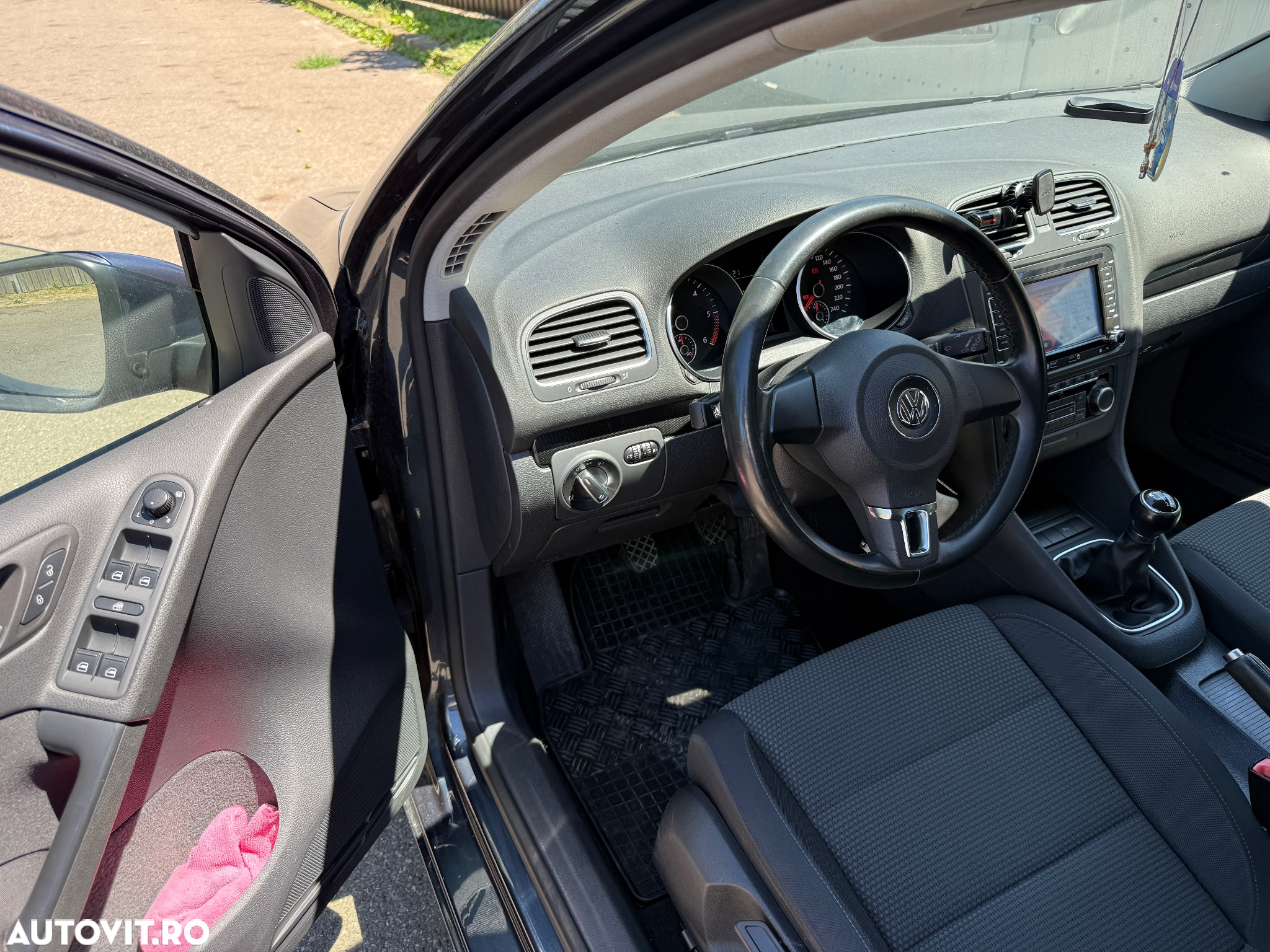 Volkswagen Golf 1.6 TDI BlueMotion Technology DPF Comfortline - 9