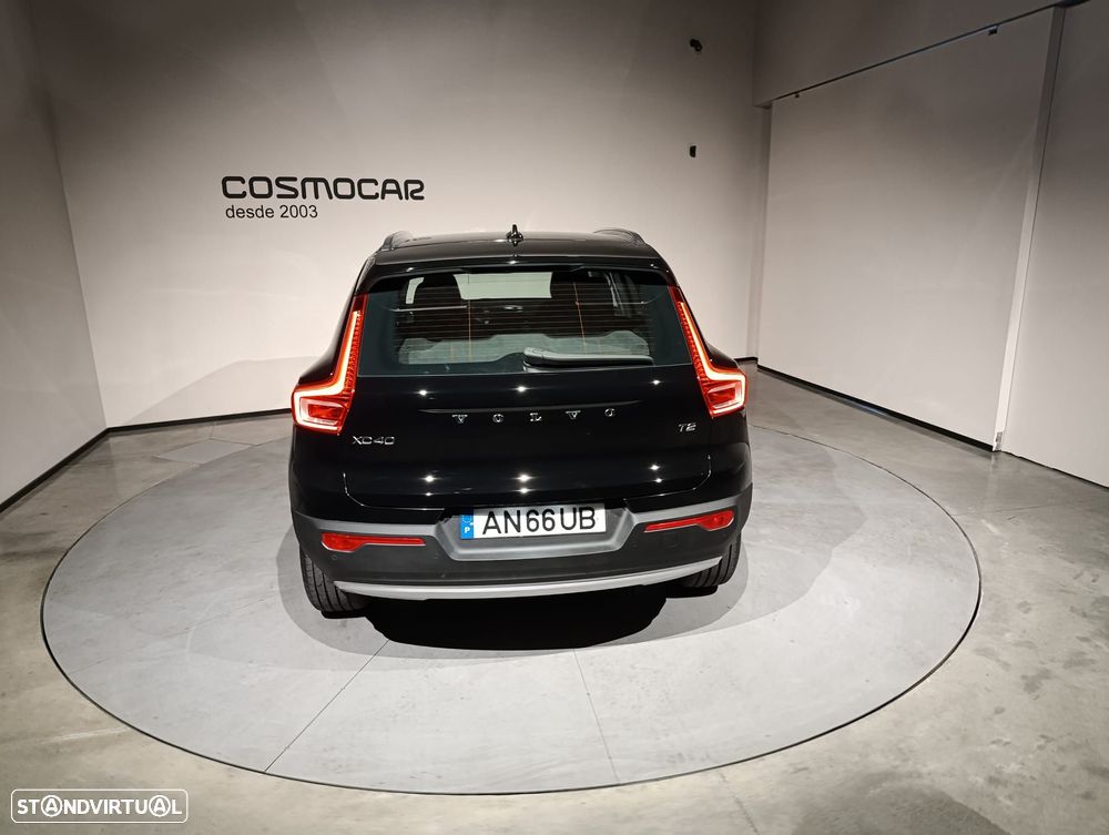 Volvo XC 40 1.5 T2 Momentum Geartronic - 6
