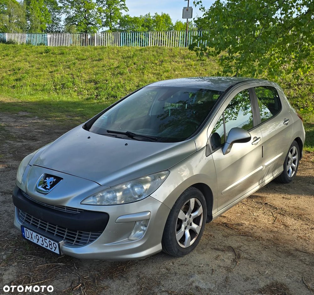 Peugeot 308 - 1