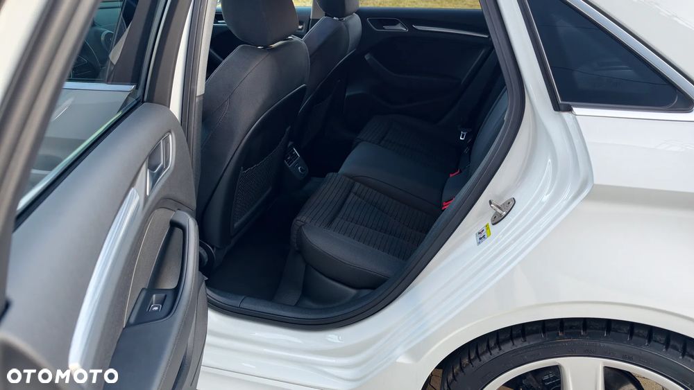 Audi A3 Limousine 1.6 TDI (clean diesel) S line Sportpaket - 26