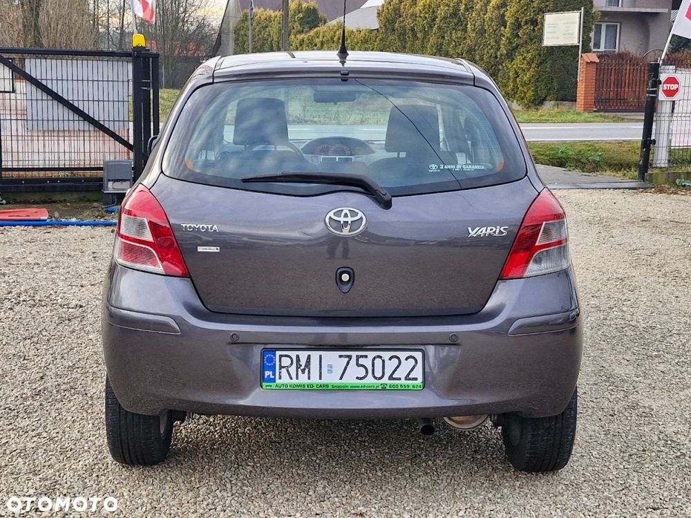 Toyota Yaris - 7