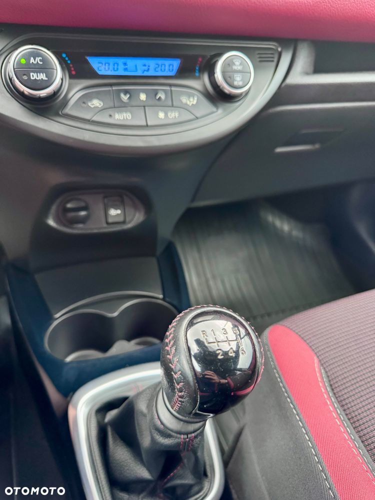 Toyota Yaris 1.5 Selection - 37