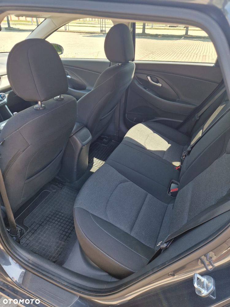 Hyundai i30 1.5 DPI Comfort - 10