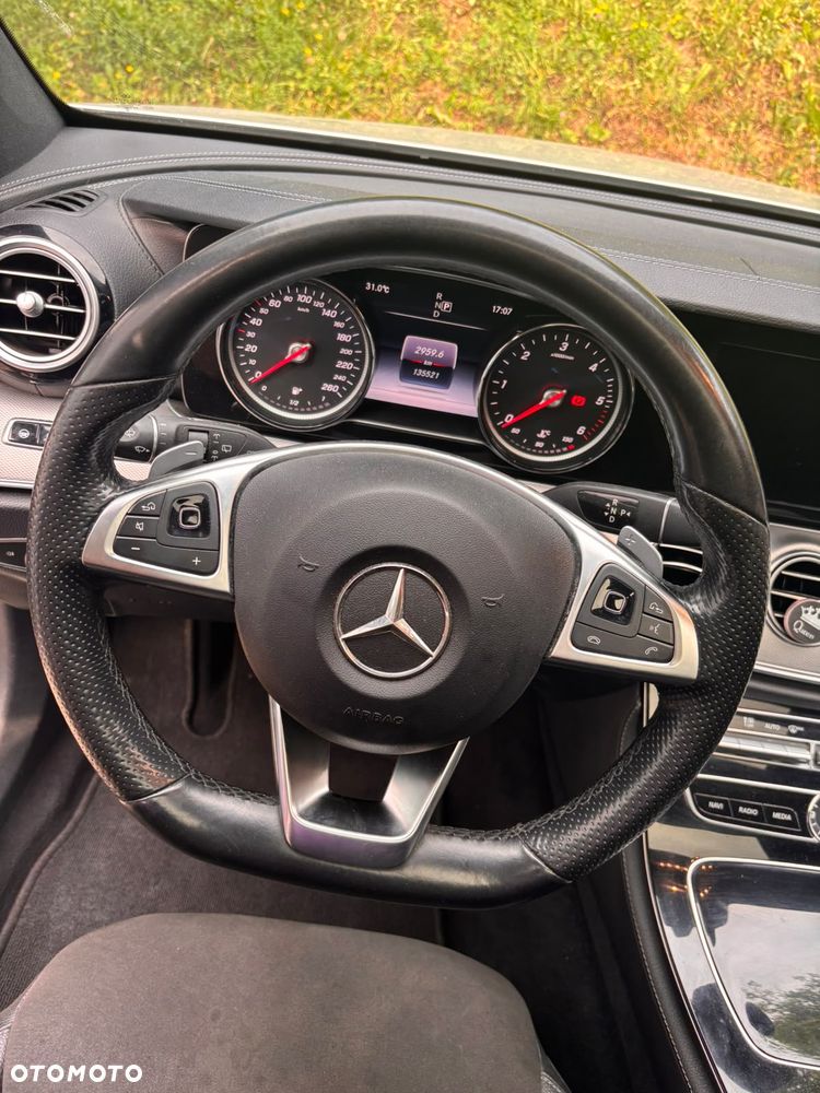 Mercedes-Benz Klasa E - 11