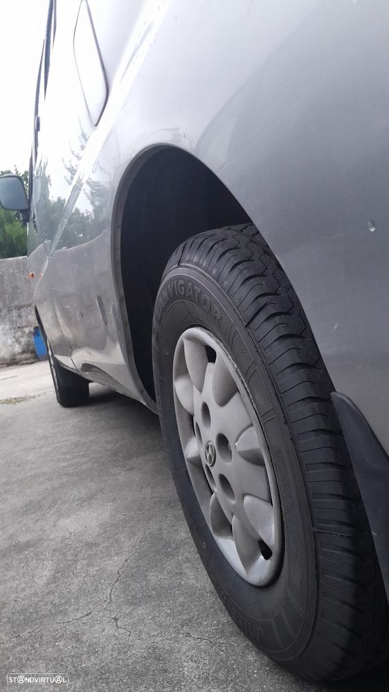 Hyundai H-1 Starex - 12