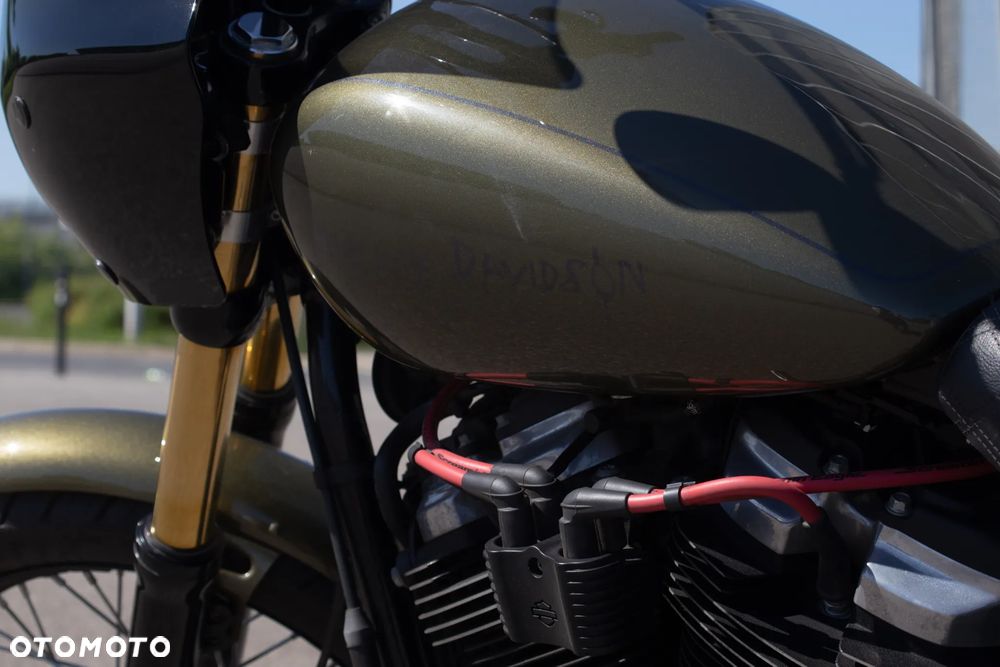 Harley-Davidson Softail Street Bob - 7