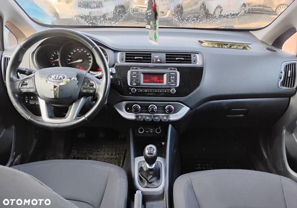 Kia Rio - 7