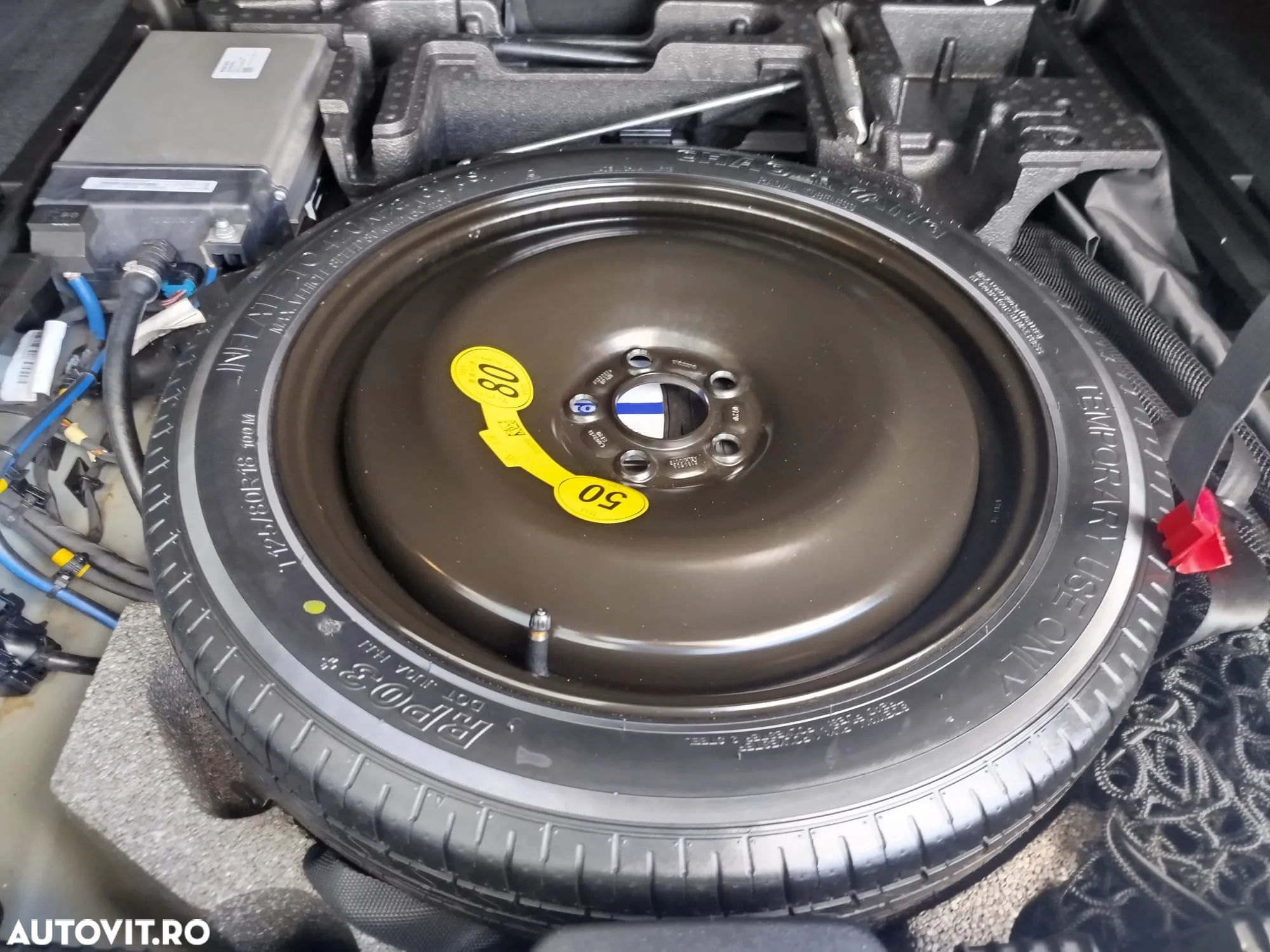 Volvo XC 60 B4 MHEV Momentum Pro - 33