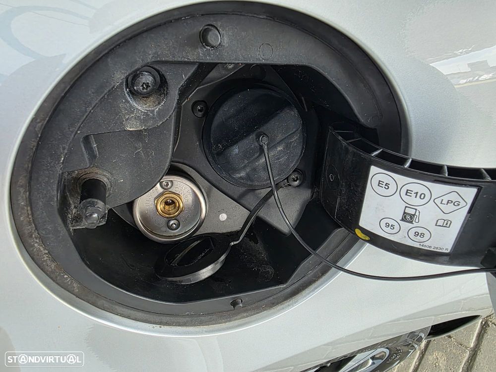 Renault Clio 1.0 TCe Evolution Bi-Fuel - 8