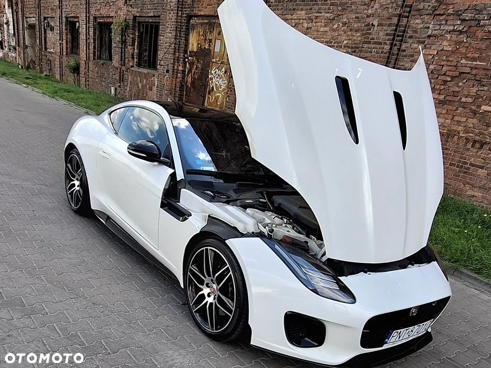 Jaguar F-Type - 10