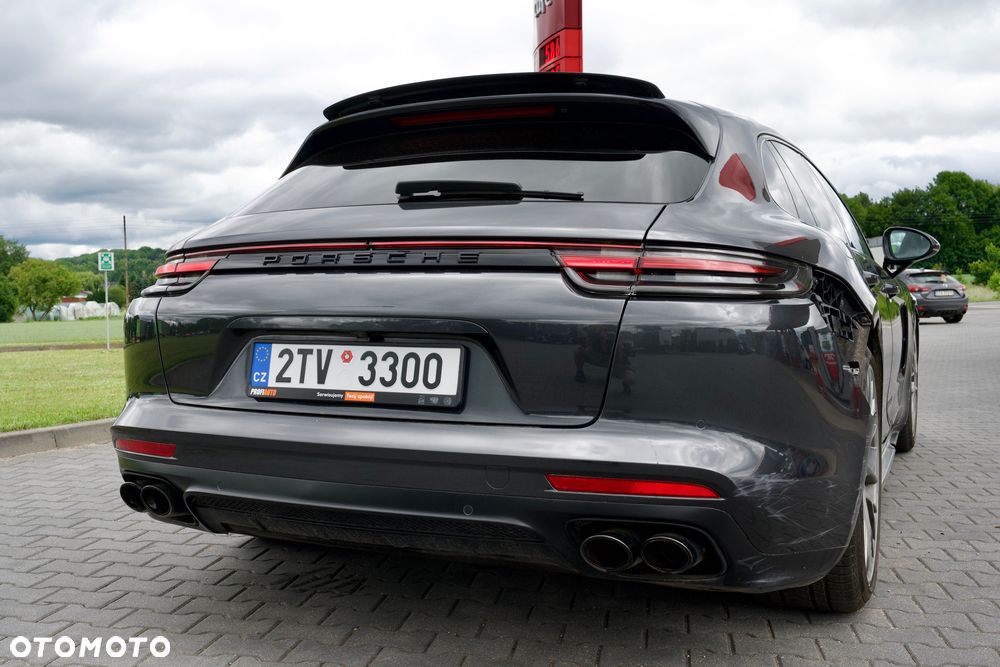 Porsche Panamera - 5