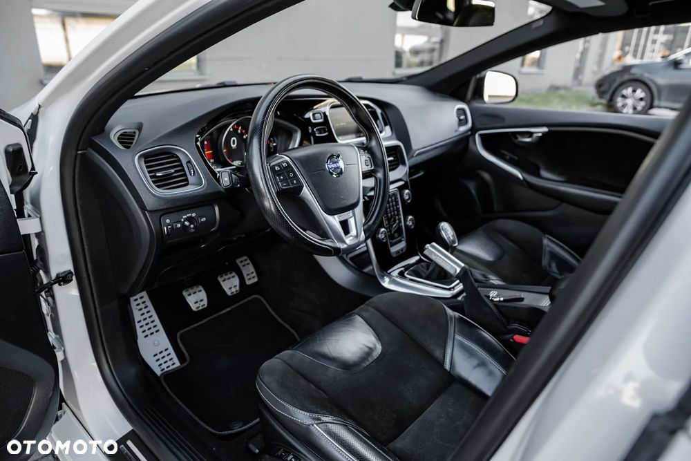 Volvo V40 - 27