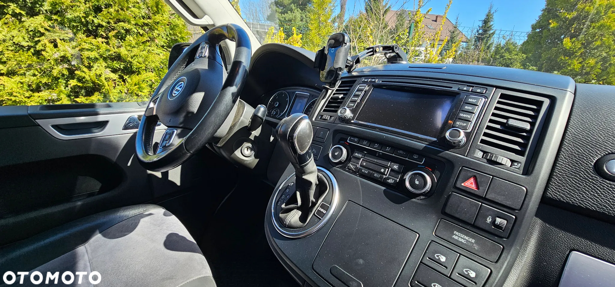 Volkswagen Multivan - 12