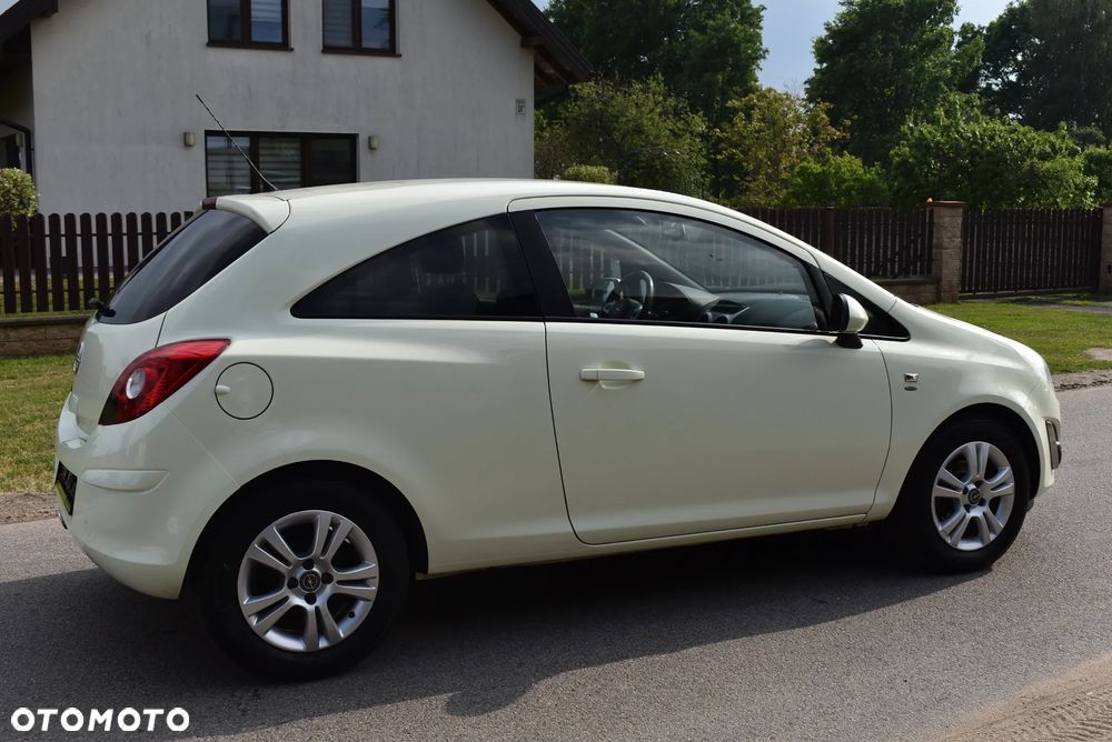 Opel Corsa 1.4 16V Color Elegance - 12
