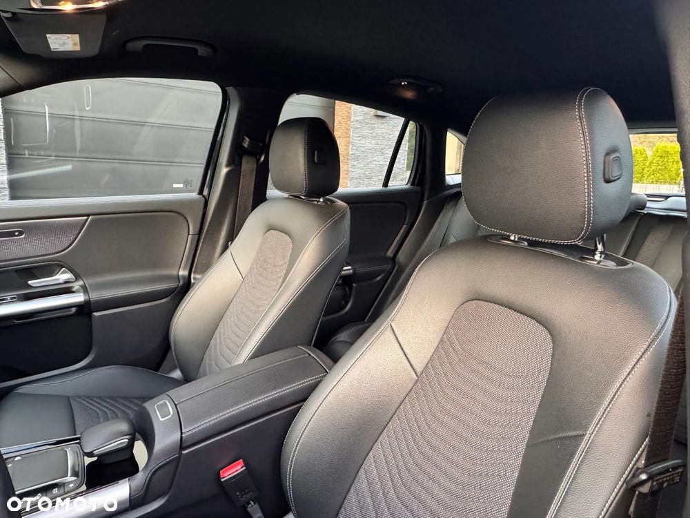 Mercedes-Benz GLA 220 d Progressive - 16
