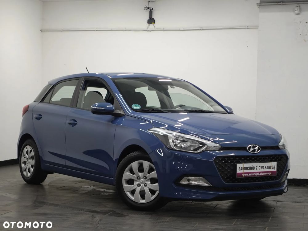 Hyundai i20 blue 1.2 - 11