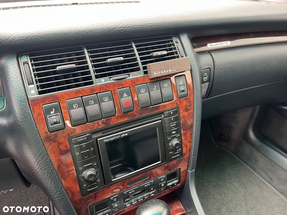 Audi S8 - 22