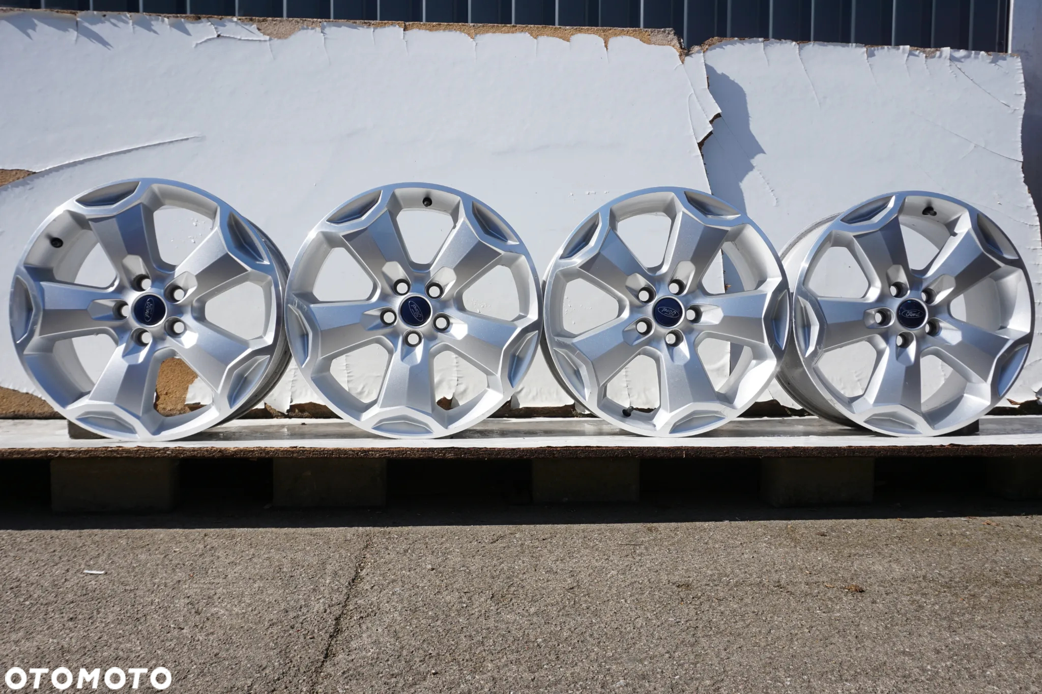 Ford 5x108 18 7,5J et 52,5 czujniki - 3