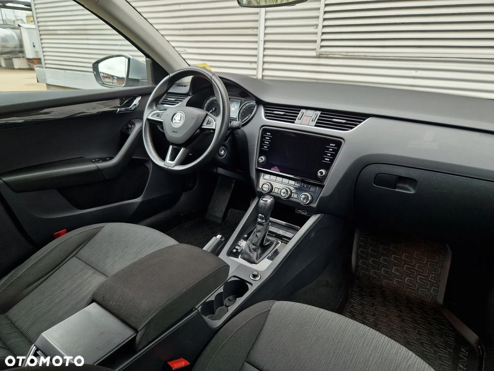 Skoda Octavia 2.0 TDI SCR Style DSG - 3