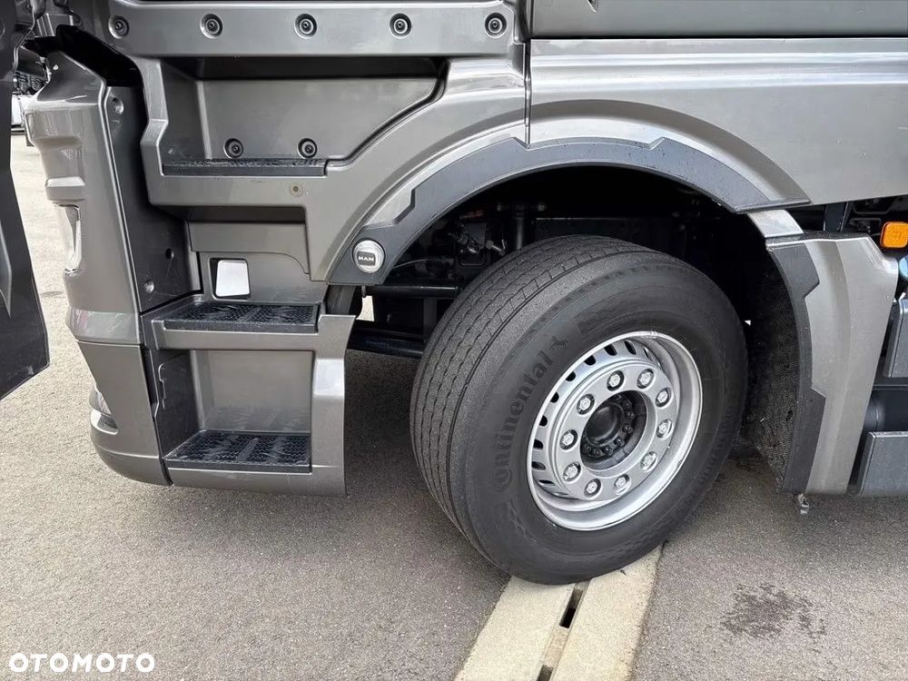 MAN TGX 18.430 XLX firana 7,40 - 18