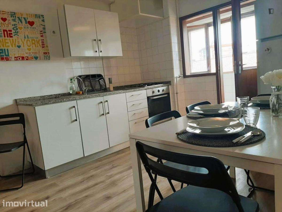 Quarto - localizado em Bairro do Sol Coimbra - Grande imagem: 2/4