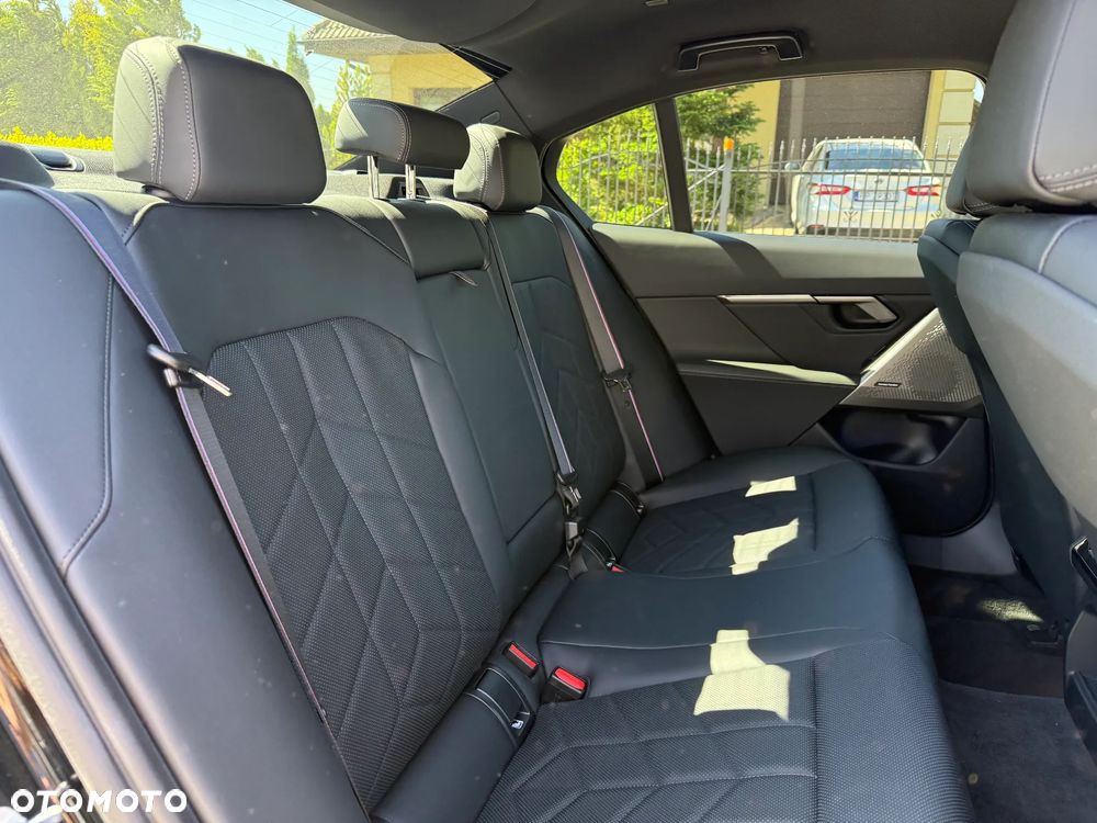 BMW Seria 5 520d mHEV M Sport - 13