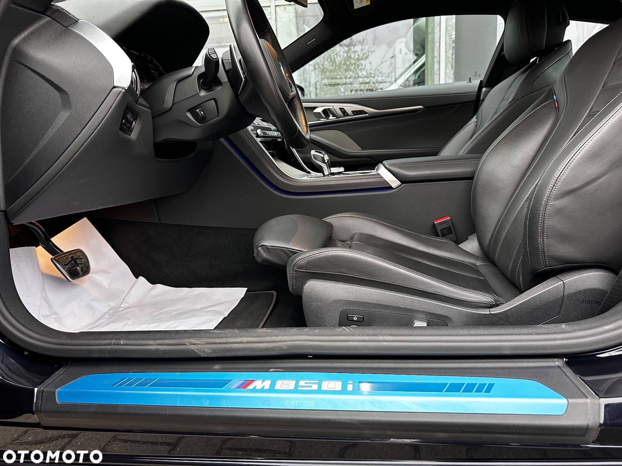 BMW Seria 8 M850i xDrive - 35