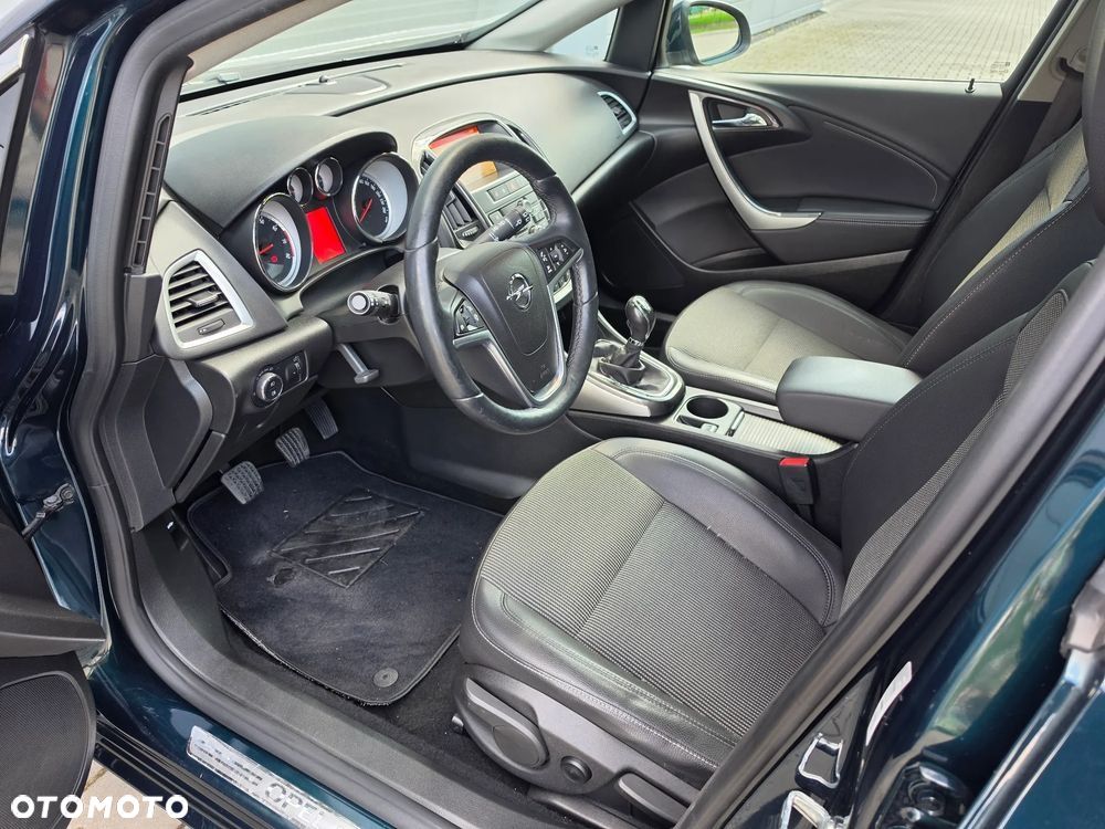 Opel Astra 1.4 Turbo Exklusiv - 6