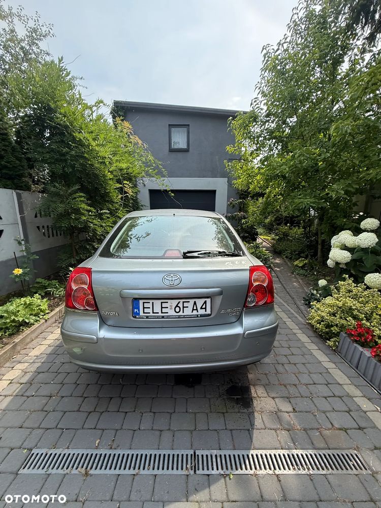 Toyota Avensis 2.2 D-4D Sol plus 180 - 3