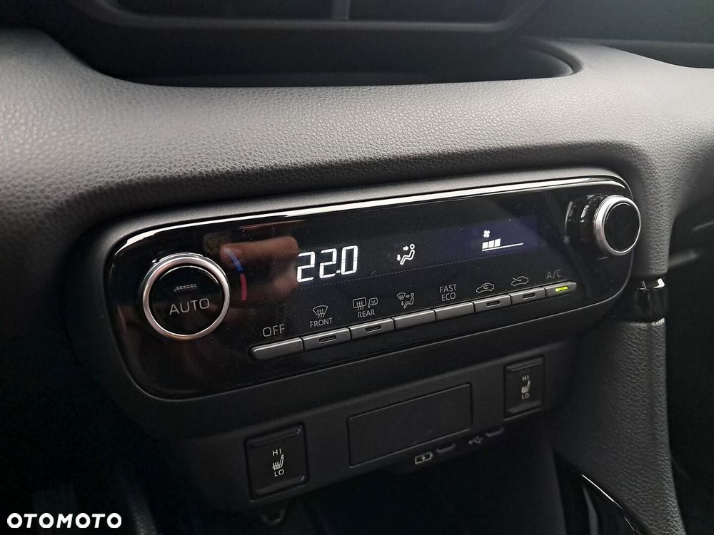 Toyota Yaris Hybrid 1.5 Style - 18