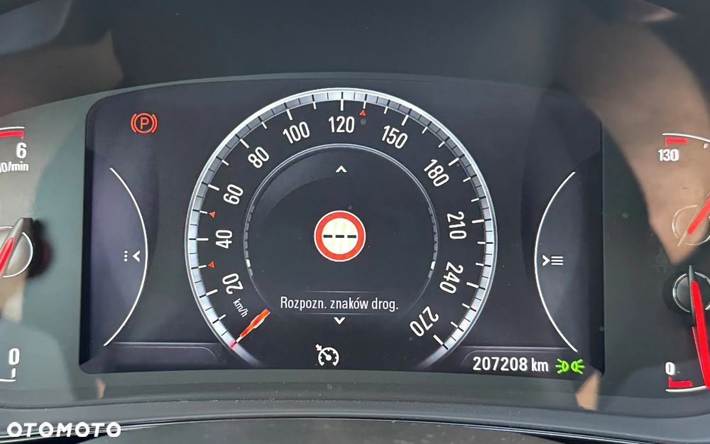 Opel Insignia 2.0 CDTI Cosmo S&S - 19