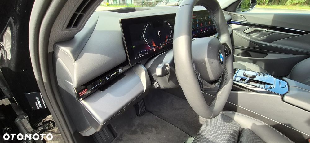 BMW Seria 5 520d mHEV M Sport - 33