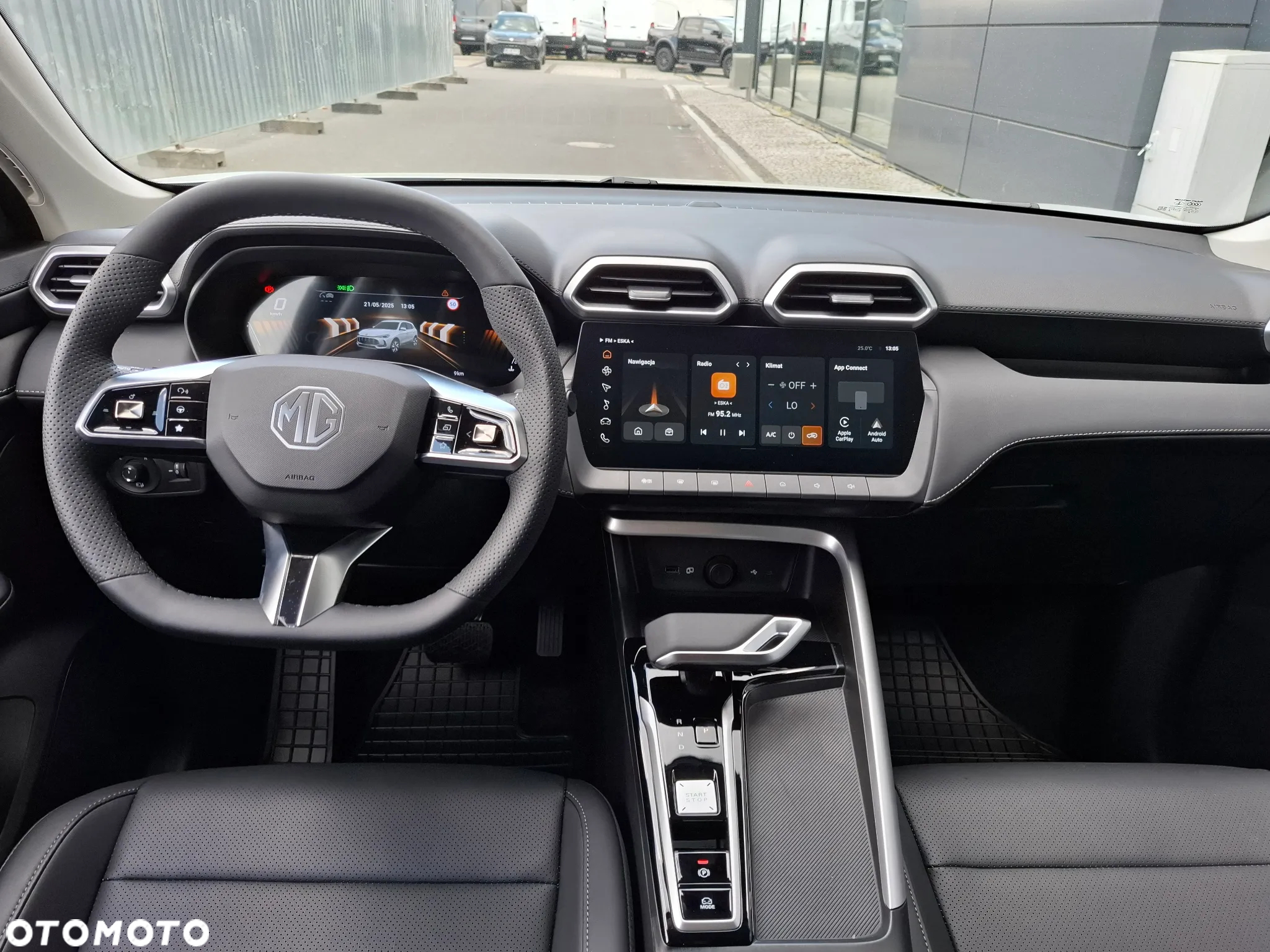MG ZS 1.5 HEV+ Exclusive - 11