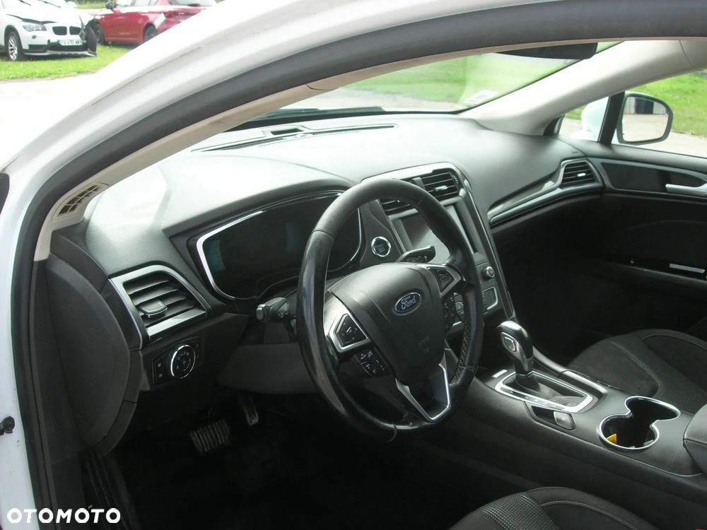 Ford Mondeo 2.0 Hybrid Trend - 12