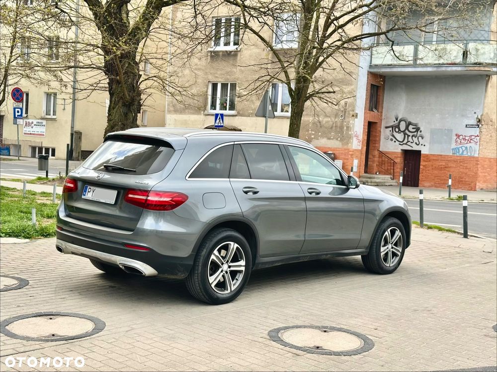 Mercedes-Benz GLC 250 4Matic 9G-TRONIC AMG Line - 4