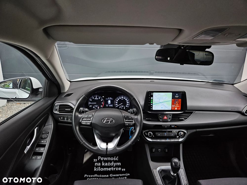 Hyundai i30 1.5 DPI Classic + - 10