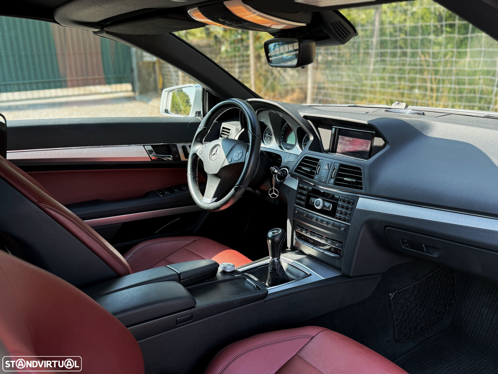 Mercedes-Benz E 200 CGi Avantgarde BlueEfficiency - 13