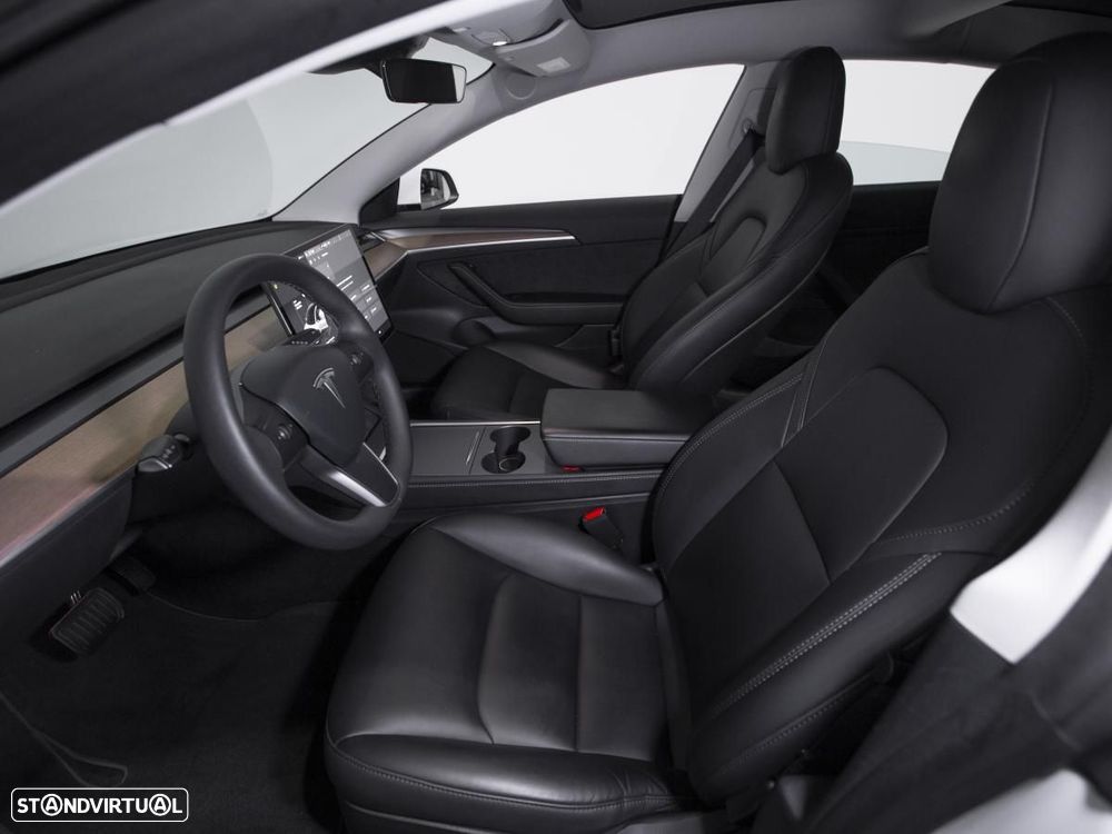 Tesla Model 3 RWD - 10